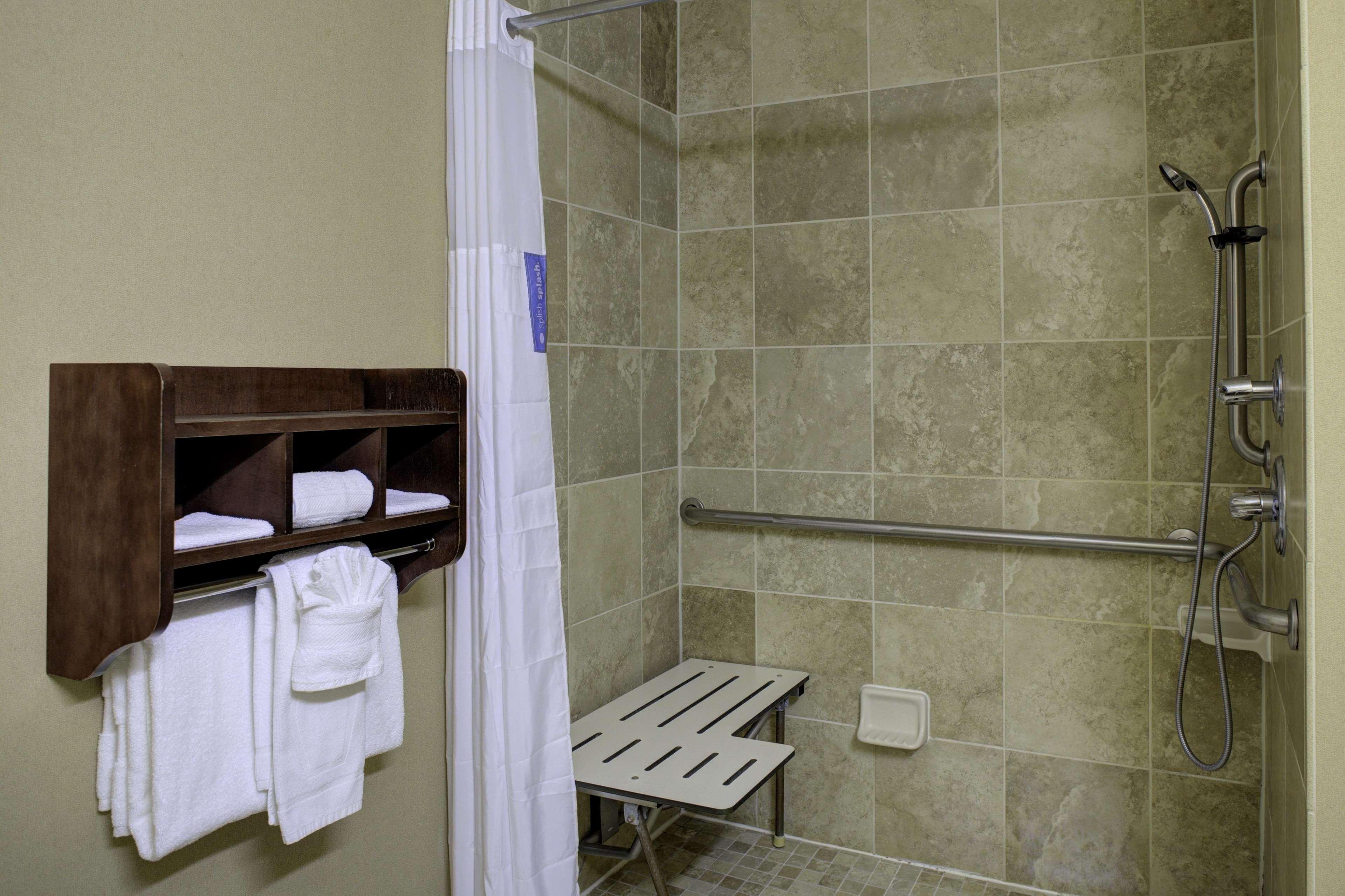 Hampton Inn Elkhorn Lake Geneva Area Exterior photo
