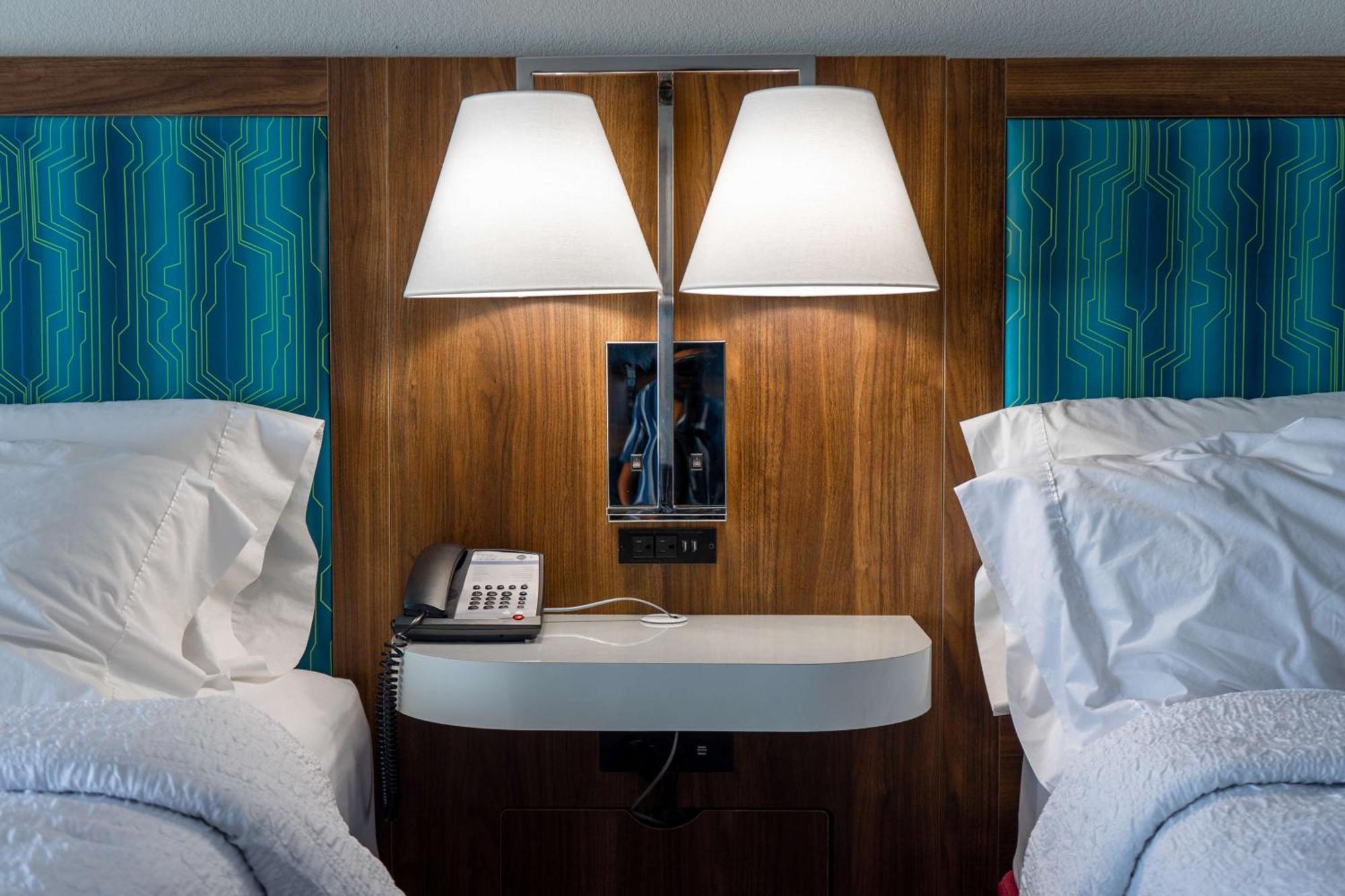 Hampton Inn Elkhorn Lake Geneva Area Exterior photo